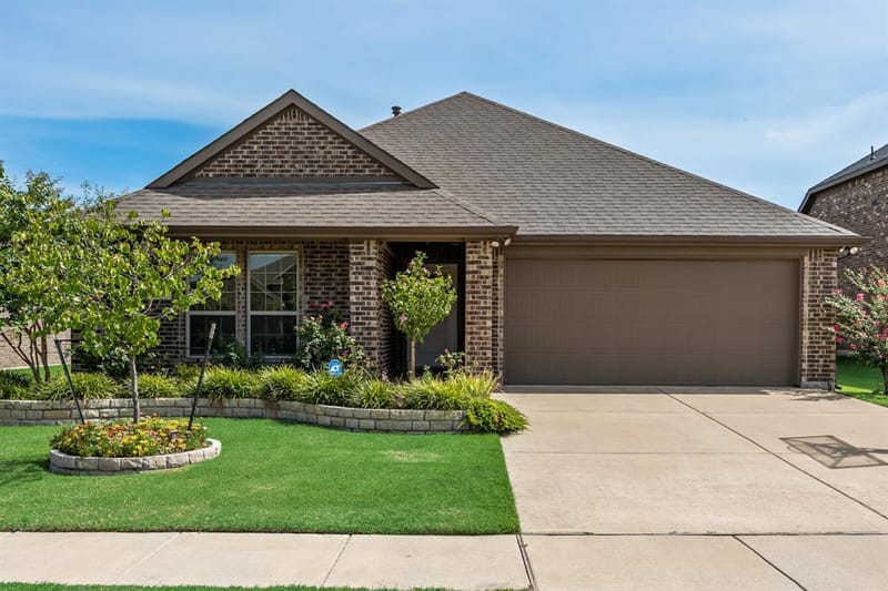556 Declaration Way, Fate TX 75189 - Photo 2