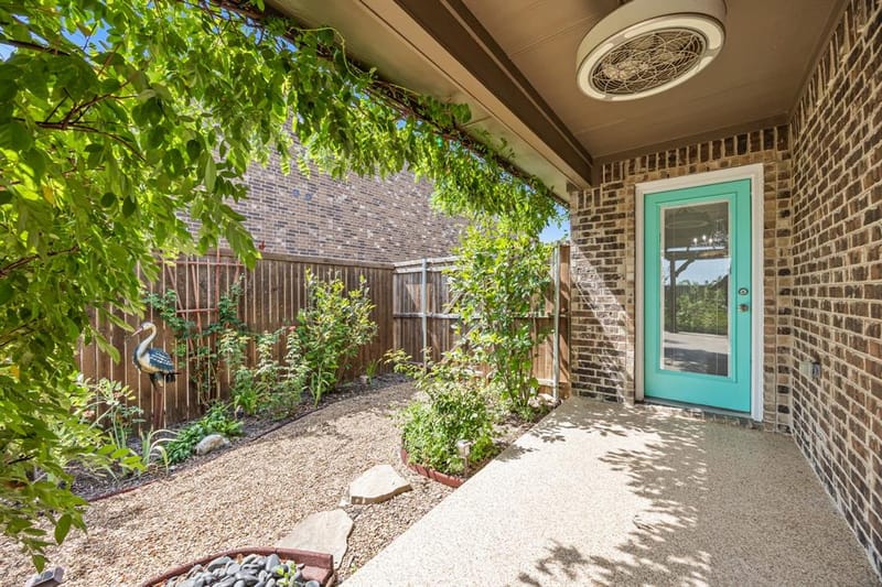 556 Declaration Way, Fate TX 75189 - Photo 24