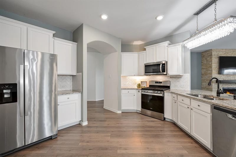 556 Declaration Way, Fate TX 75189 - Photo 8