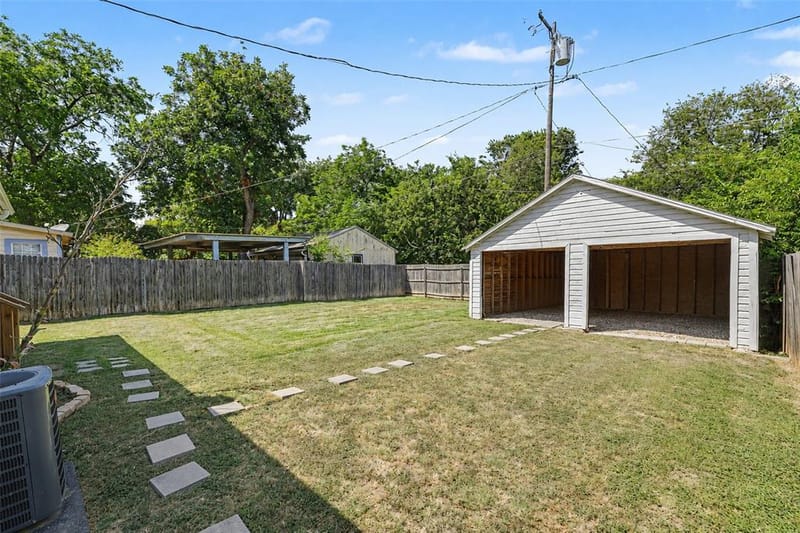700 Cristler Avenue, Dallas TX 75223 - Photo 30