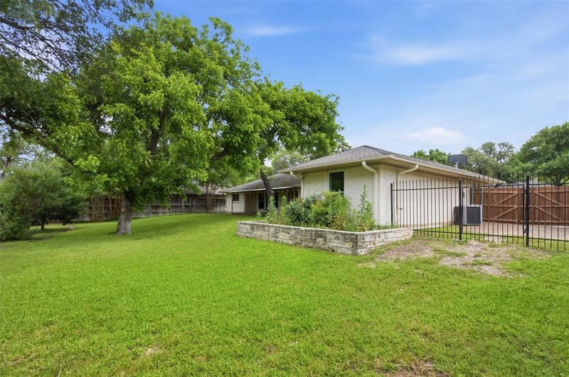 5440 Northcrest Road, Fort Worth TX 76107 - Photo 26