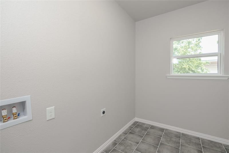 404 Campbell Street, Bowie TX 76230 - Photo 9