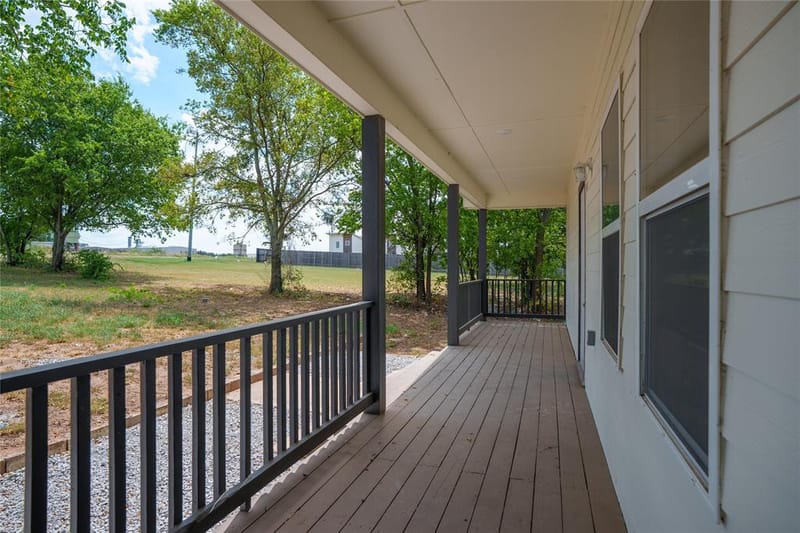 404 Campbell Street, Bowie TX 76230 - Photo 14