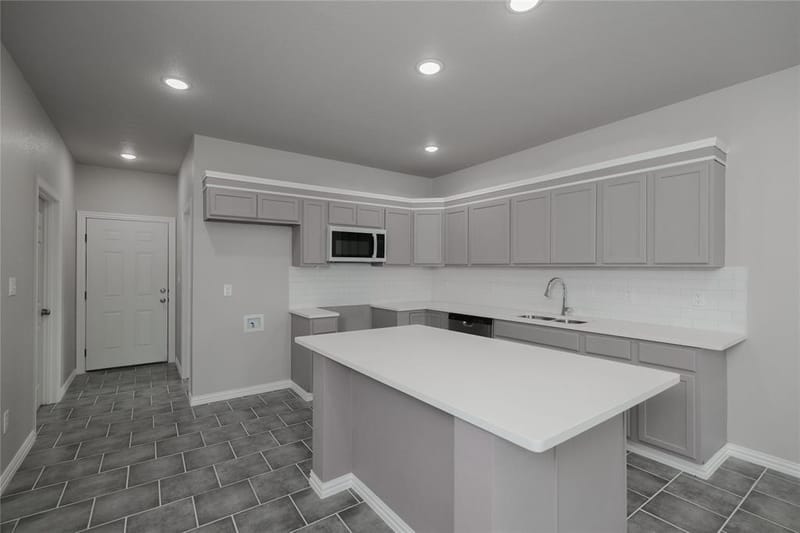 404 Campbell Street, Bowie TX 76230 - Photo 4