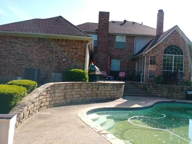 1128 Sawsawi Trail, DeSoto TX 75115