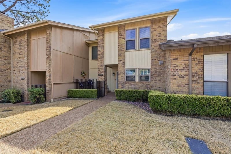 2923 Shady Knoll Lane, Bedford TX 76021