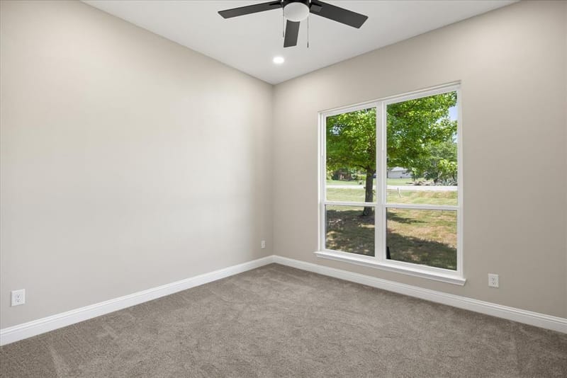 210 Knob Hill Drive, Granbury TX 76048 - Photo 26