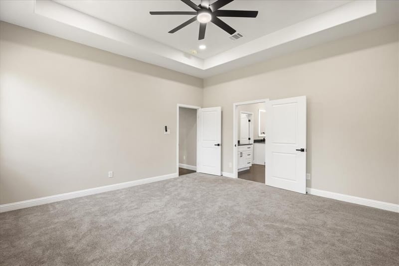 210 Knob Hill Drive, Granbury TX 76048 - Photo 15