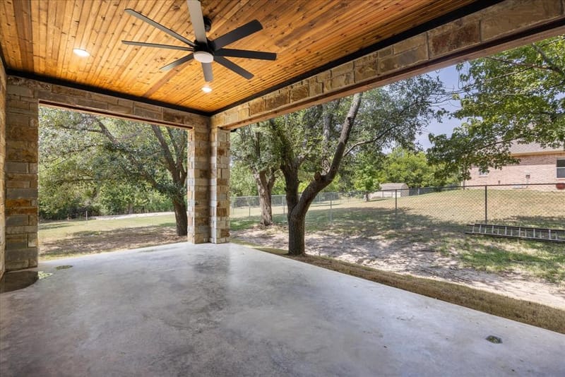 210 Knob Hill Drive, Granbury TX 76048 - Photo 31