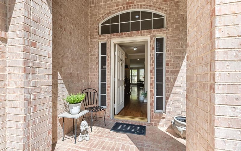 809 Lake Point Circle, McKinney TX 75072 - Photo 3