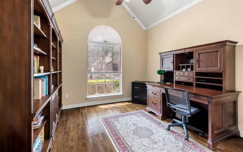 809 Lake Point Circle, McKinney TX 75072 - Photo 9