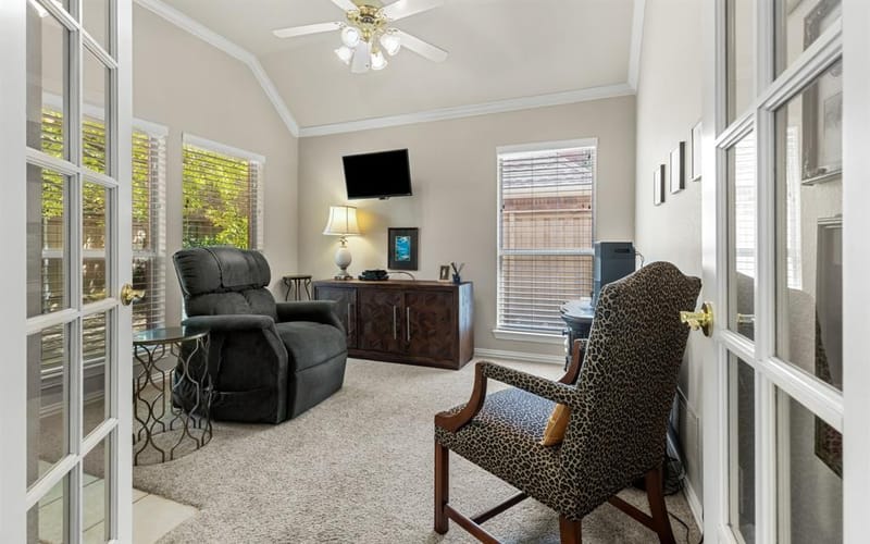 809 Lake Point Circle, McKinney TX 75072 - Photo 15