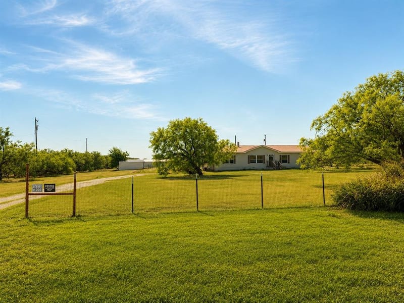 155 N Swanson Road, Mineral Wells TX 76067
