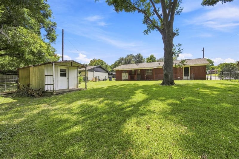 1420 Austin Drive, Ennis TX 75119 - Photo 23