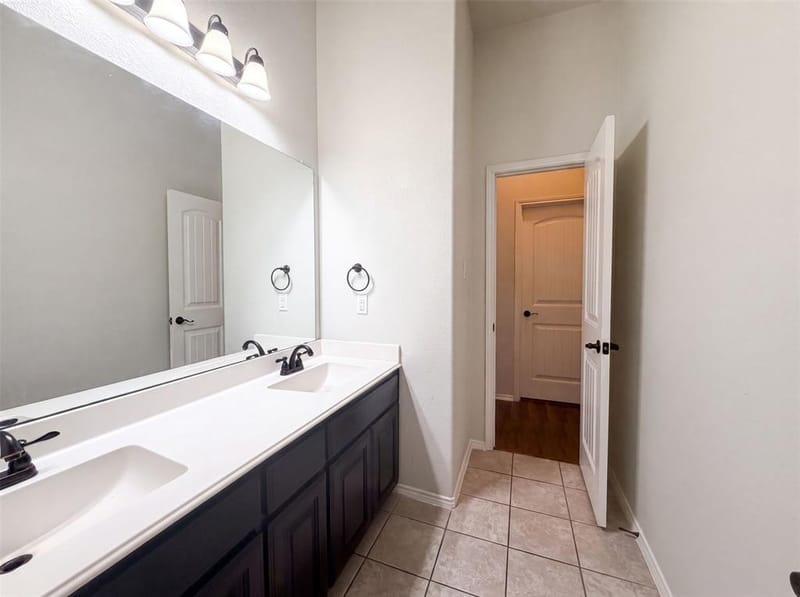 11920 Hassop Lane, Burleson TX 76028 - Photo 17