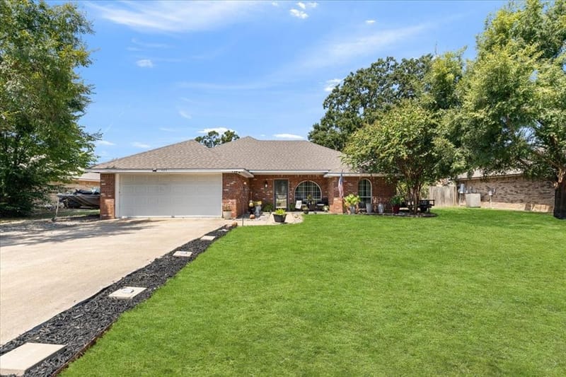 425 Legendary Lane, Gun Barrel City TX 75156 - Photo 2