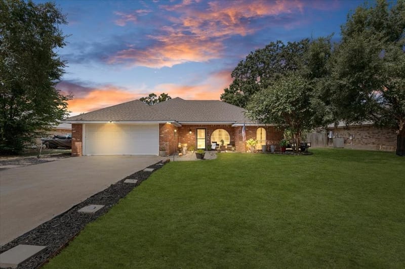 425 Legendary Lane, Gun Barrel City TX 75156