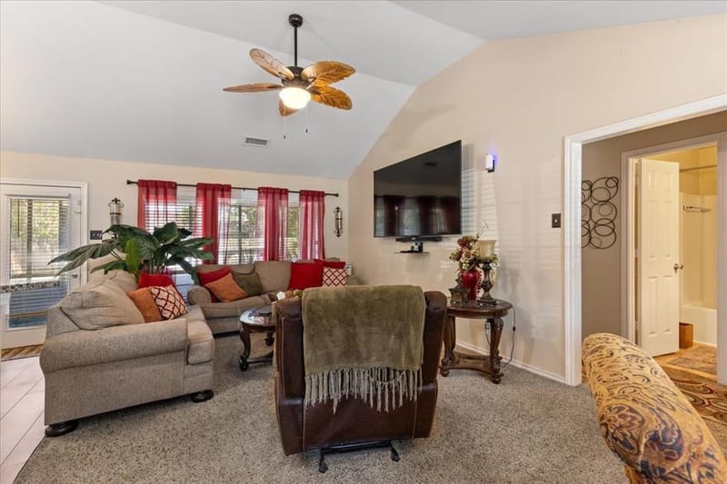 425 Legendary Lane, Gun Barrel City TX 75156 - Photo 11