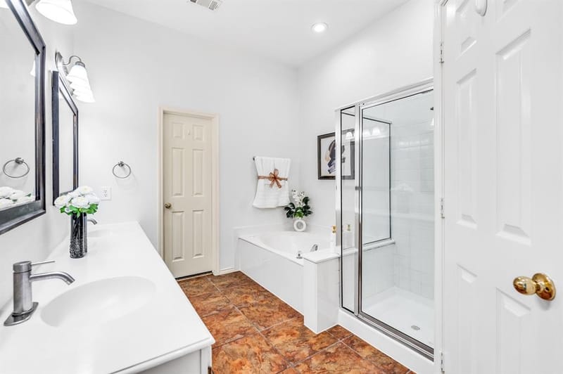 334 Touchdown Drive, Irving TX 75063 - Photo 26