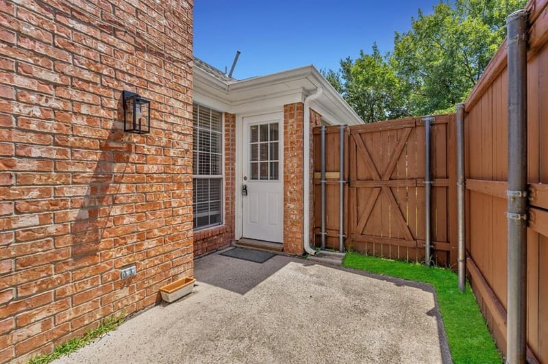334 Touchdown Drive, Irving TX 75063 - Photo 34