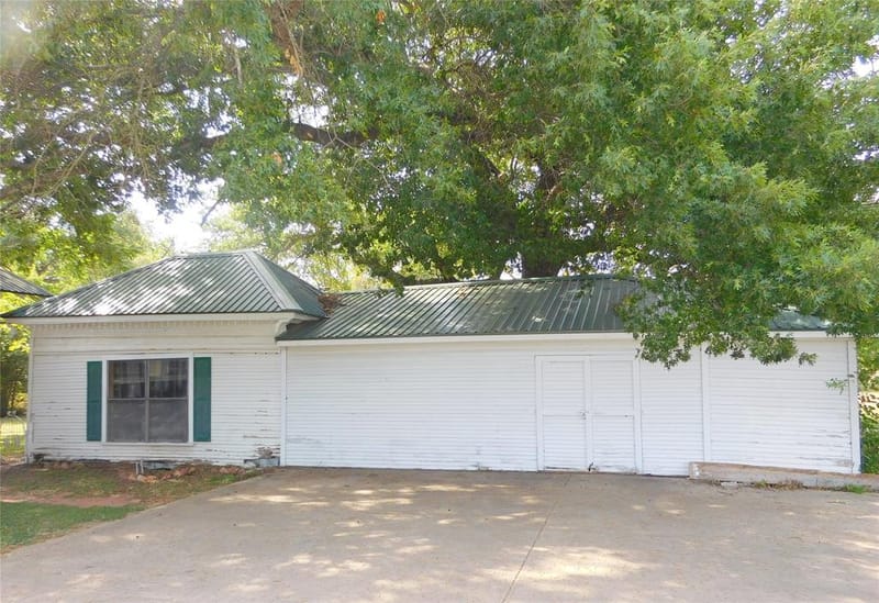 106 N 1st Street W, Dawson TX 76639 - Photo 12