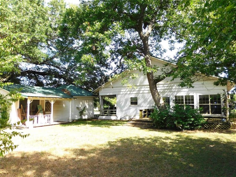 106 N 1st Street W, Dawson TX 76639 - Photo 32