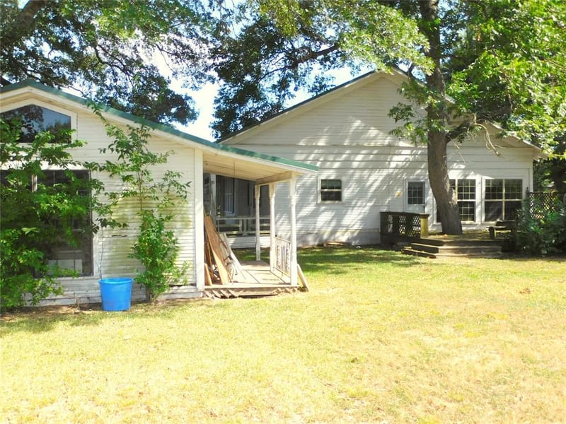 106 N 1st Street W, Dawson TX 76639 - Photo 9
