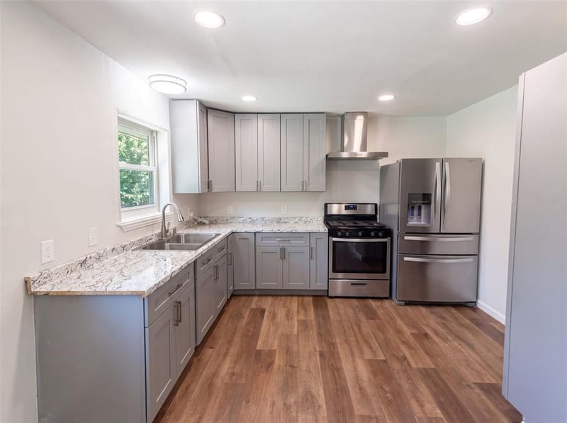 2415 Barnes Bridge Road, Dallas TX 75228 - Photo 2