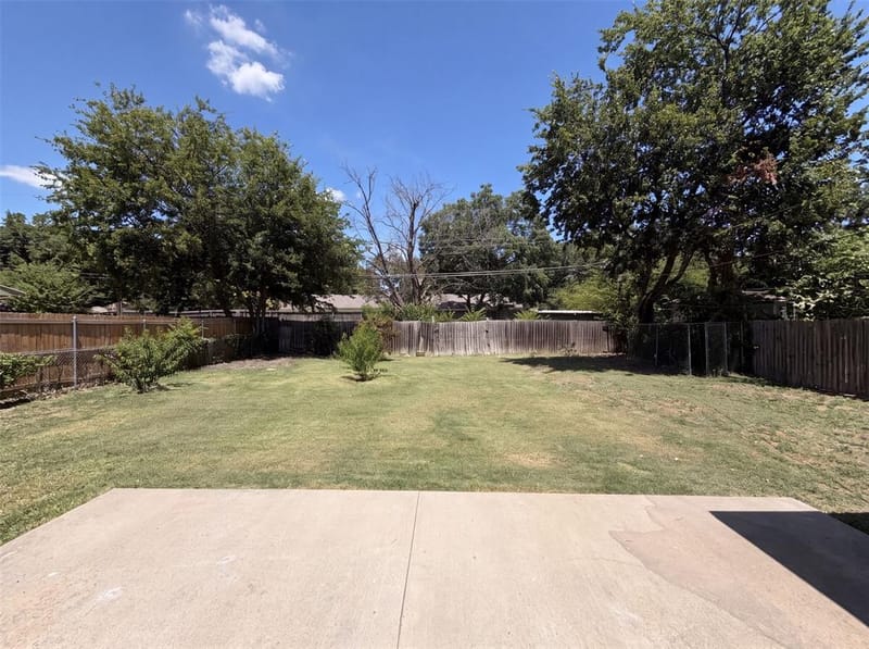 2415 Barnes Bridge Road, Dallas TX 75228 - Photo 17