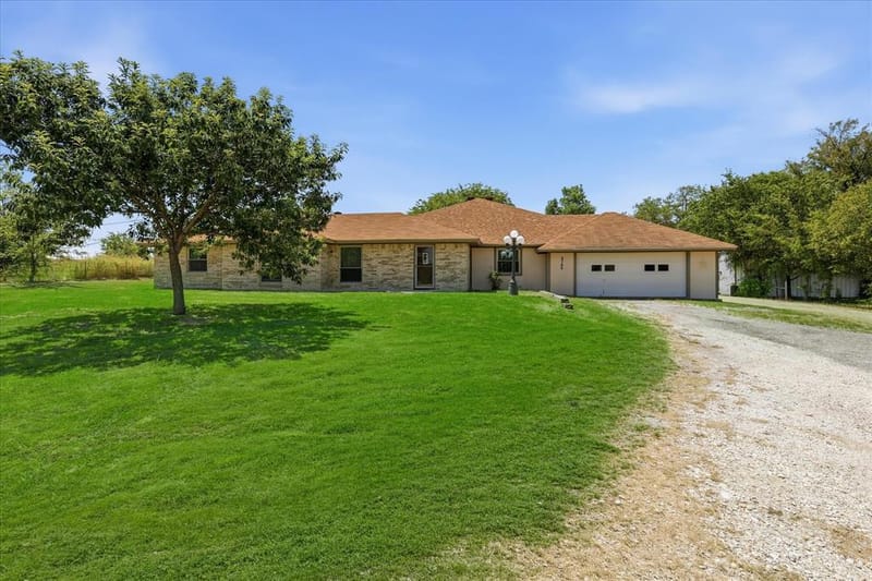 8766 Webb Road, Ponder TX 76259