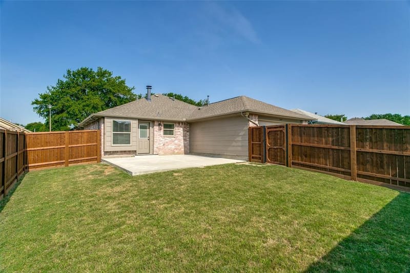 2212 Silverthorn Lane, Flower Mound TX 75028 - Photo 6