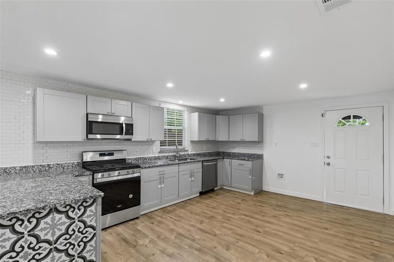 2519 Maverick Avenue, Dallas TX 75228 - Photo 14