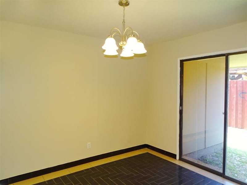 7220 Emory Oak Lane, Dallas TX 75249 - Photo 11