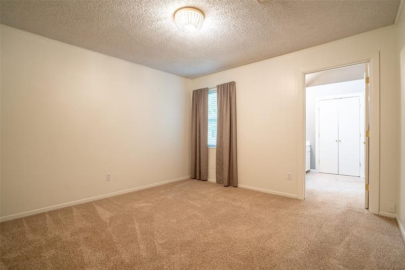4620 E Holiday Estates Court, Granbury TX 76049 - Photo 13