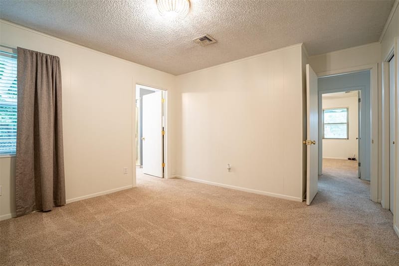 4620 E Holiday Estates Court, Granbury TX 76049 - Photo 12