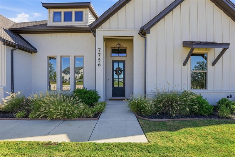 7736 Laura Lake Lane, Fort Worth TX 76126 - Photo 2