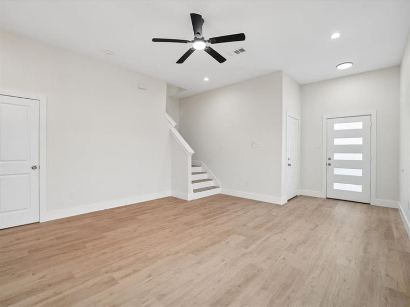 826 Stamps Avenue, Fort Worth TX 76114 - Photo 9