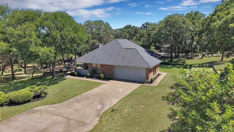 113 Cottonwood Court, Hudson Oaks TX 76087 - Photo 7