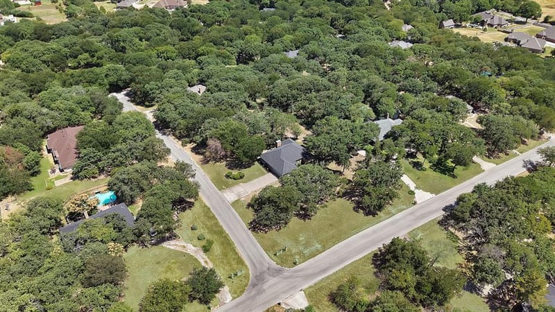 113 Cottonwood Court, Hudson Oaks TX 76087 - Photo 9