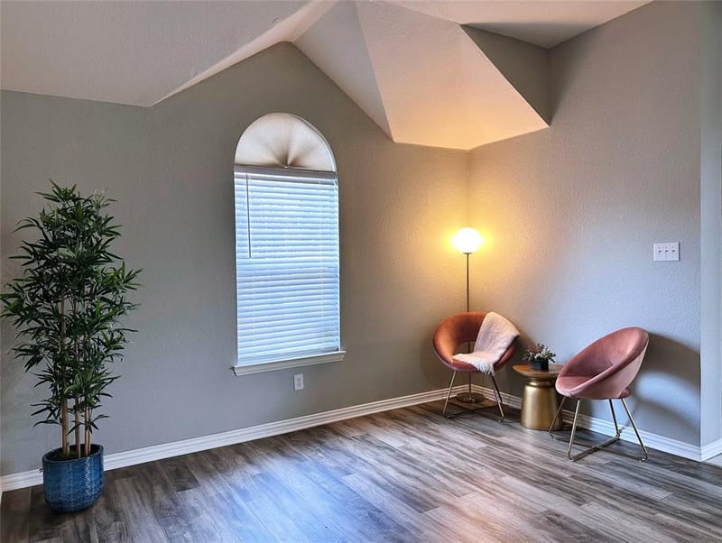 1351 Clearwater Drive, Grand Prairie TX 75052 - Photo 2