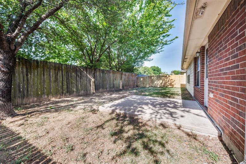 1351 Clearwater Drive, Grand Prairie TX 75052 - Photo 32