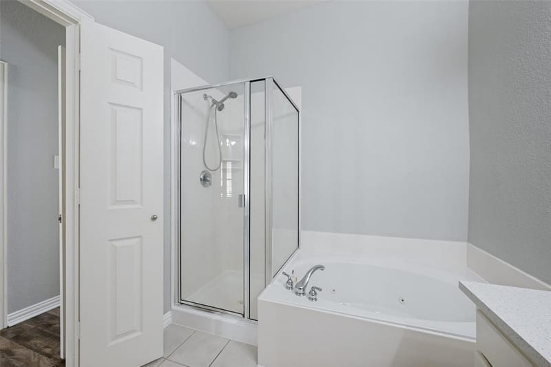 1351 Clearwater Drive, Grand Prairie TX 75052 - Photo 10