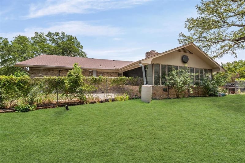 2534 S Robinson Drive, Robinson TX 76706 - Photo 37