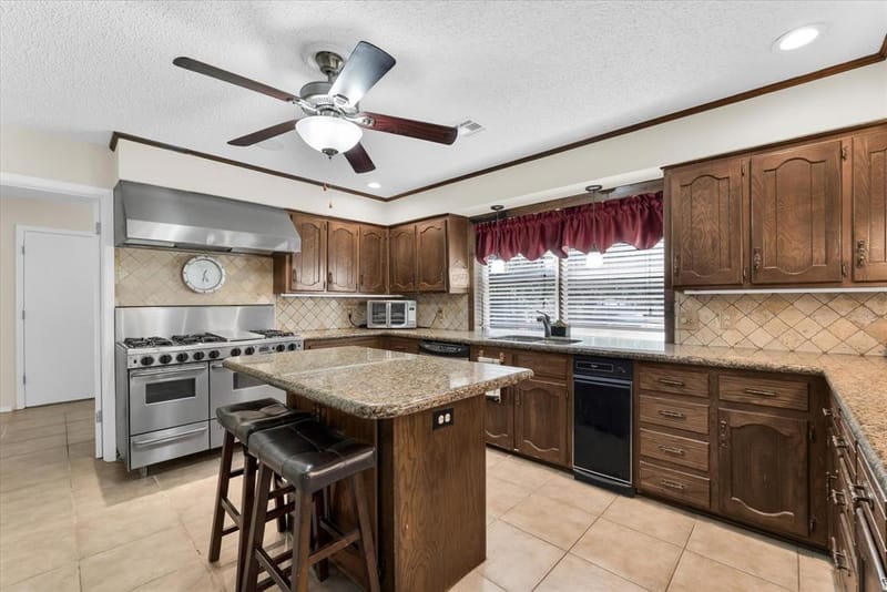 2534 S Robinson Drive, Robinson TX 76706 - Photo 8