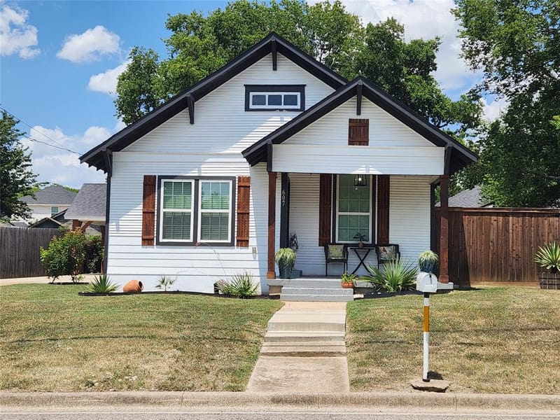 607 Dr Martin Luther King Jr Boulevard, Waxahachie TX 75165