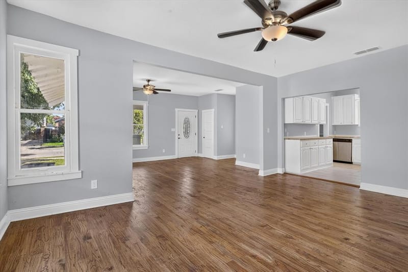 1201 W Arlington Avenue, Fort Worth TX 76110 - Photo 8