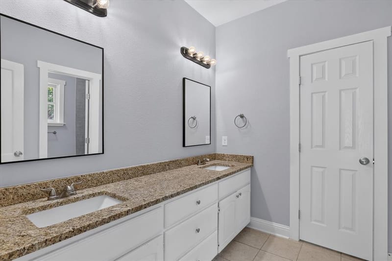 1201 W Arlington Avenue, Fort Worth TX 76110 - Photo 21
