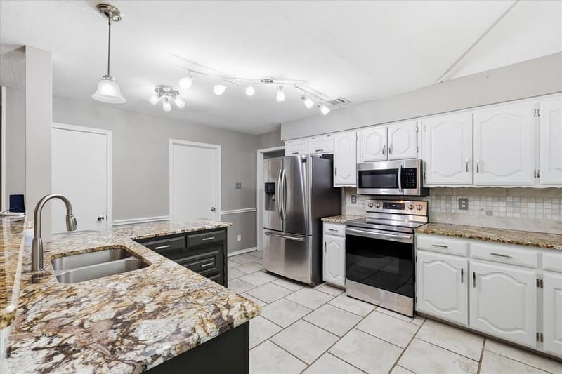 629 Park Lane, Highland Village TX 75077 - Photo 13