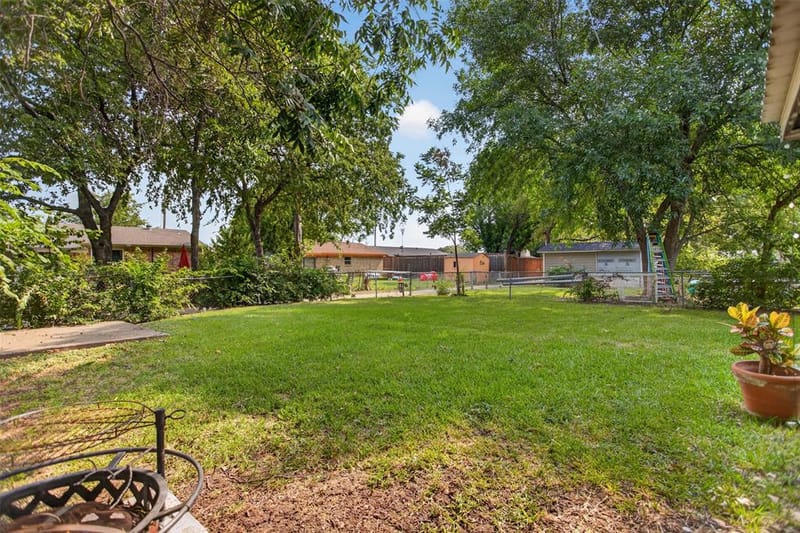821 Milky Way, Garland TX 75040 - Photo 22