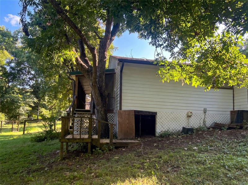 120 Rs County Road 1623, Lone Oak TX 75453 - Photo 18